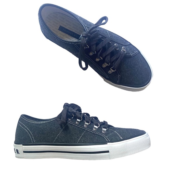 Tommy Hilfiger Shoes - Tommy Hilfiger Canvas Sneaker